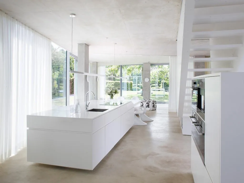 H-House Architectural Residence Маастрихт
